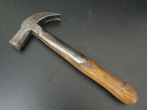 VINTAGE GARDENERS STRAPPED CLAW HAMMER.No3. — image 2