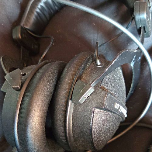 beyerdynamic DT 770 PRO 32 Ohm Wired 3.5mm Over-Ear Headphones Black
