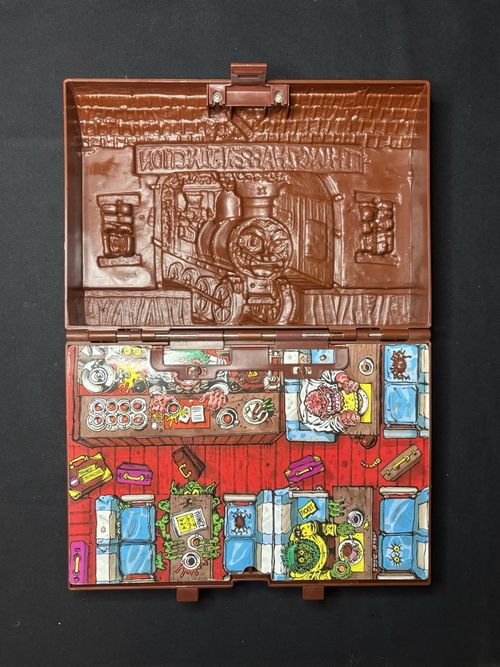 Things That Go Bump Carrying Case, 1998 plus 23 characters 1 duplicate — image 10
