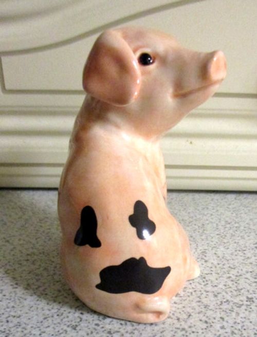 JOHN BESWICK - CHEEKY GLAZED SITTING PIG - EXCELLENT CONDITION