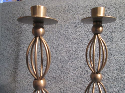 Vintage Style x2 Metal Candlesticks ~ Arts & Crafts design - Silver colour, sp.E — image 3