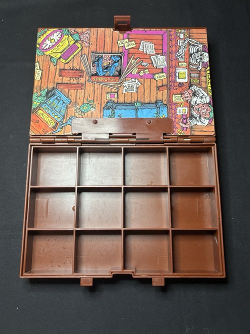 Things That Go Bump Carrying Case, 1998 plus 23 characters 1 duplicate — image 11