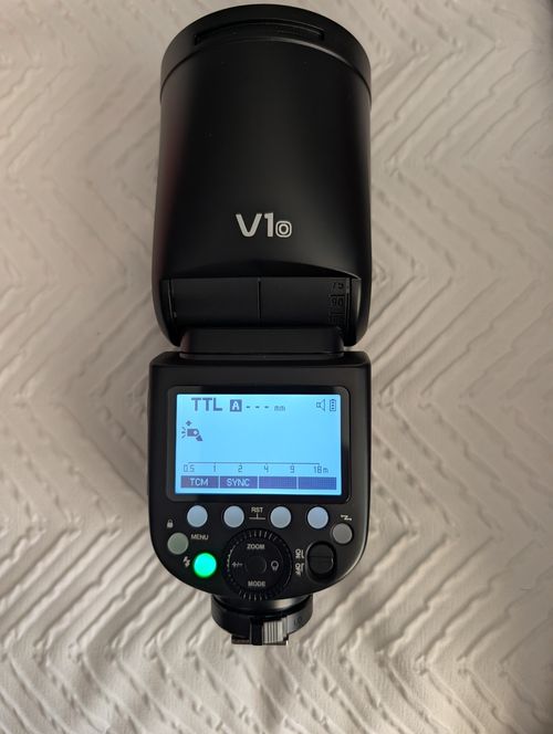 Godox V1 O for Olympus/ Panasonic/ OM Systems - TTL Flash with Lithium Battery  — image 5