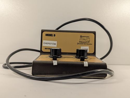 Gaugemaster Model D Electronic Loco Controller Twin Controller — image 2