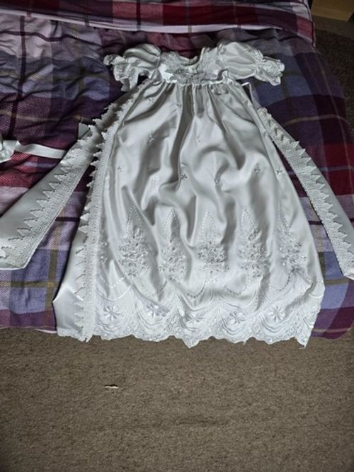 christening gown,hand made age 6-12 months and bonnet silk and lace
