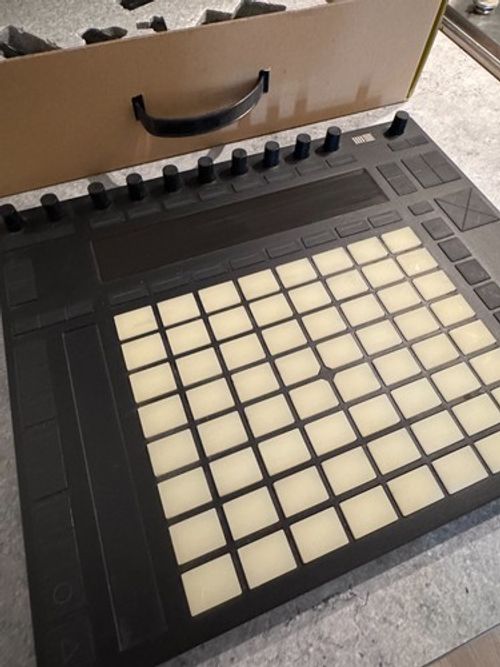 Ableton Push 2 MIDI Controller for Ableton Live – Original Box, PSU & USB Cable