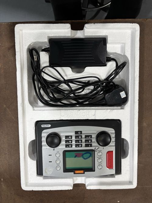 Hornby R8214 Elite DCC Digital Control Unit — image 3