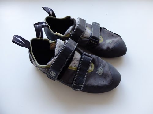 Worn Evolv Defy Climbing Shoes UK11 US 12 EU43 1/3 Charcoal & Lime — image 10