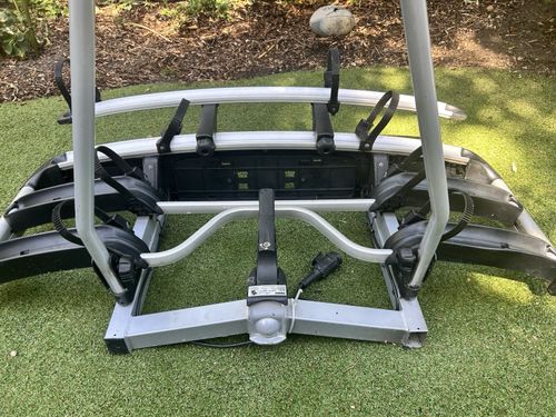 Thule Euroclassic G6 929 Three-Bike Carrier Rack with Fourth Bike Clasp Secure — image 4