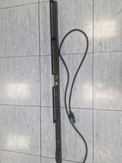 APC AP7953  Switched Rack PDU Power Distribution Unit 32A 230V — image 3