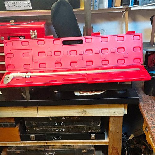 SHAHE Vernier Caliper Measuring Tool 0-600mm 0.02mm Graduation in Red Case