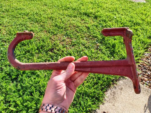 Antique Sink Brackets Cast Iron Belfast sink -matching Pair 14 inch - original — image 12