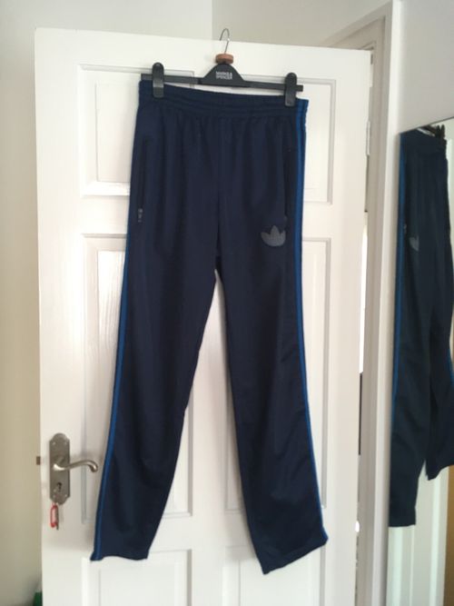 Womens/Teens/Girls Full Tracksuit With Navy Zip Front Top Size Medium Worn Twice — image 7