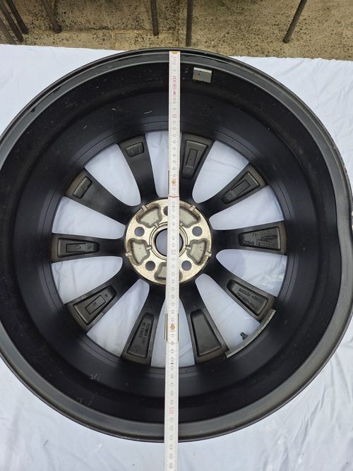 Genuine Tesla Model 3 Performance 20" Alloy Wheel Single - Satin Black - TPMS — image 7