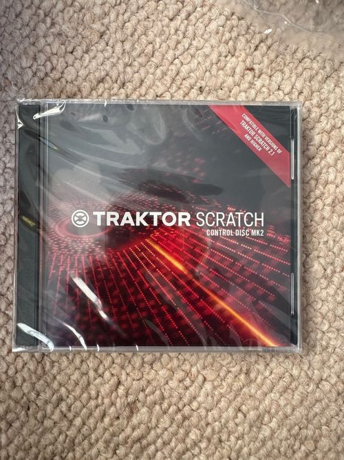 Native Instruments Traktor Kontrol Z2 DJ Mixer & Controller  — image 8