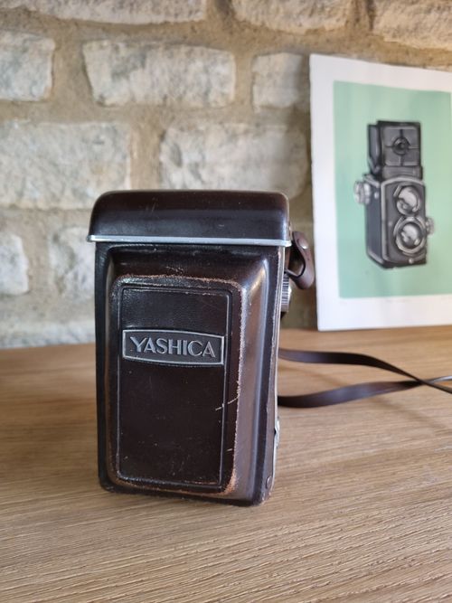 Yashica-635 Twin Lens Reflex TLR 120 Film Camera. 80mm F3.5 Yashikor Lens & Case — image 20