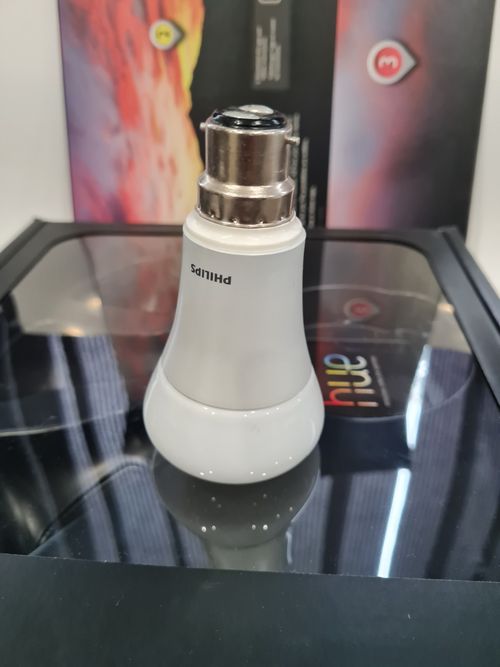 Philips Hue  Starter Kit 1 Smart Bulbs Bridge Colour Ambiance LED — image 2