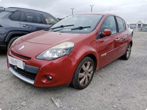 Renault Clio AUTOMATIC 1.6   2011  — image 1