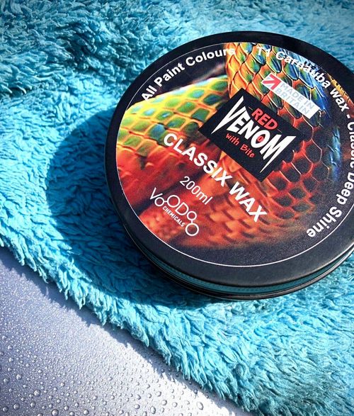 RED VENOM  CLASSIX CAR WAX 200ml. DEEP SHINE SUPER HIGH CARNAUBA SHOW WAX. — image 1