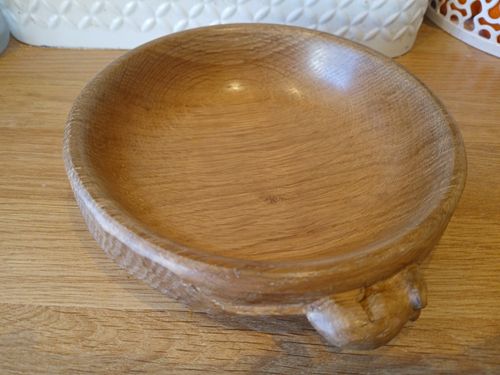 ROBERT MOUSEMAN THOMPSON NUT DISH IN SOLID MEDIUM OAK IN GREAT CONDITION  — image 11