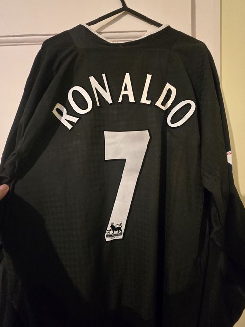 Nike Manchester United Away 03 /05 Shirt Black Ronaldo 7 Vodafone Long Sleeve XL — image 3