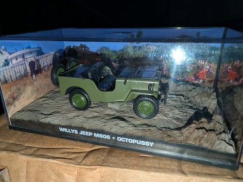 James Bond 007 WILLYS JEEP M606 | OCTOPUSSY 1:43 Model Car