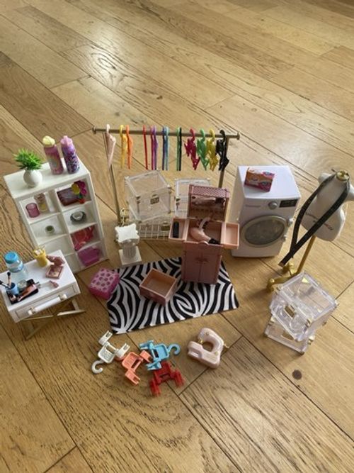 Rainbow High Fashion Doll Furniture Bundle Playset Washing Machine Clothing Rail