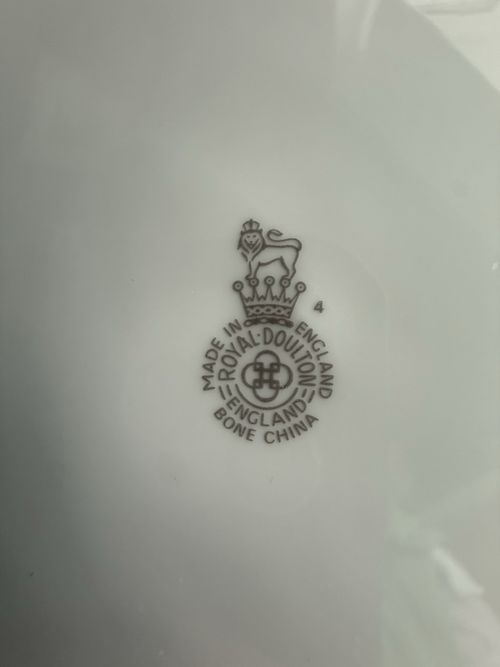 Royal Doulton Bone China Dinner Plate Plain White — image 3