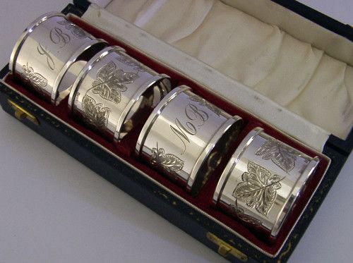 BEAUTIFUL 4 SOLID STERLING SILVER NAPKIN RINGS 1970 CASED ENGRAVED MB & JB
