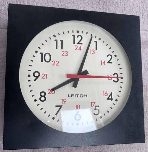 Leitch DAC-502 12” Studio Clock - Fully Working — image 9