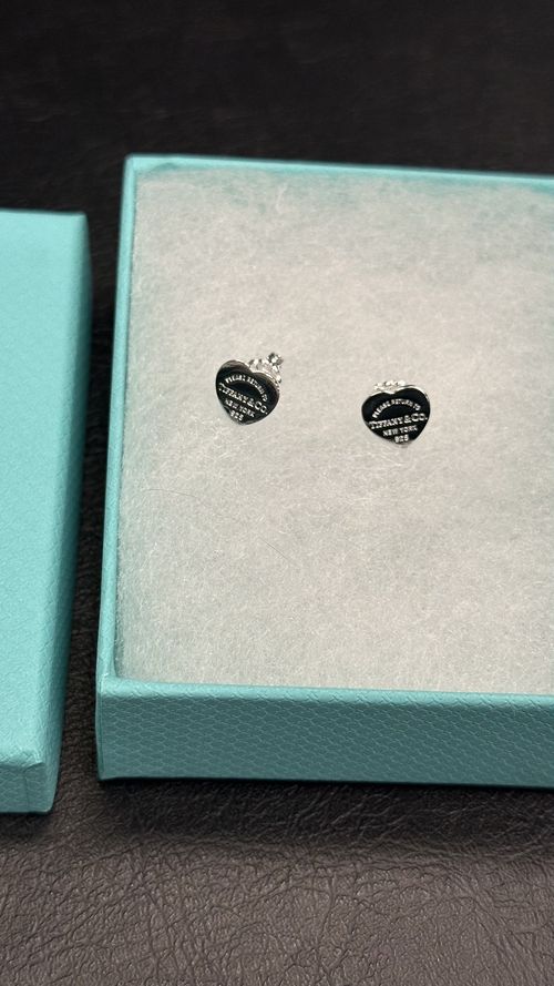 Tiffany & Co, Heart Tag Stud Earrings in Silver, Mini — image 1