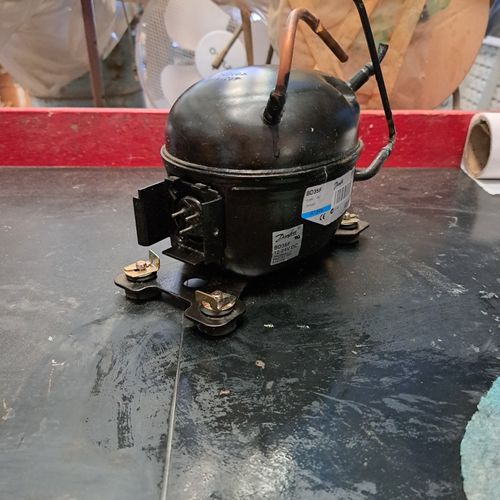 Danfoss BD35F Compressor 12 Volt Brand New — image 2