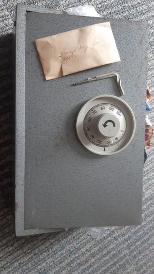Chubb Wall Safe PLUS FREE  Key to Change Combination Code  - OPENED