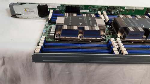 NetApp h410c 2x Intel Xeon Gold 5120 No Ram No HDD Single Node Server — image 15