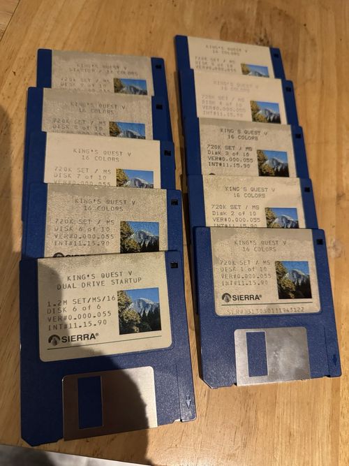 Sierra King’s Quest V Vintage PC Floppy Disk Game Set 10 Disks w/ Manual — image 2