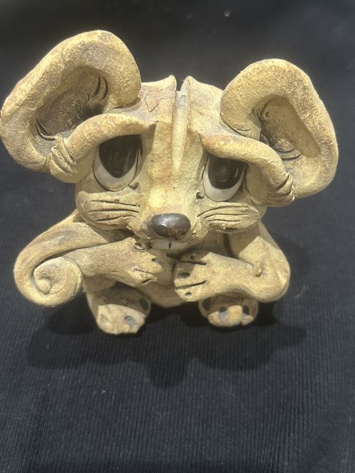 Hindt Art Pottery Mouse Figurine Vintage Signed — image 3