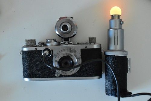 LEITZ LEICA  CEYOO FLASH GUN SYNCROBLITZER TEST BULB