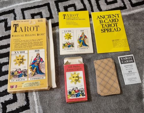 WADDINGTONS TAROT FORTUNE TELLING GAME - DELUXE EDITION - 1970-Vintage — image 1