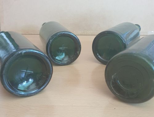 WW2 German Navy (Kriegsmarine) Becks Beer Bottles Salvaged from U-boat U-534 — image 6