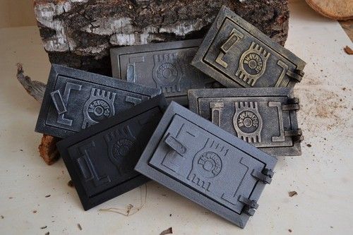 10,8 x 17 Cast iron fire door clay / stove bread oven / Chimney Clean Out /DZ068