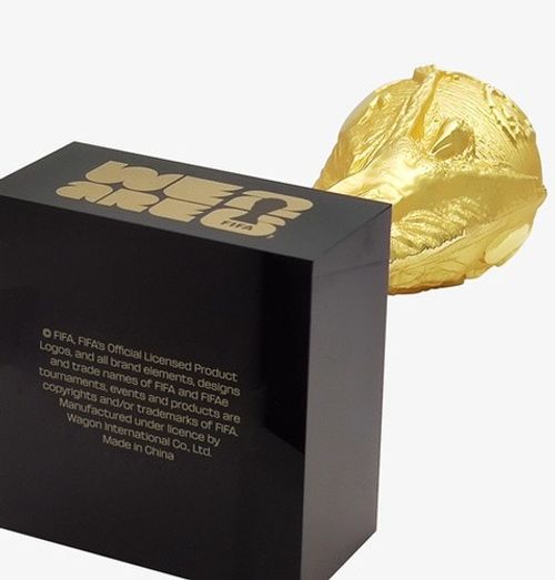 Trophy replica World Cup 2026 big metal with Pedestal (Official Licensed) 20 cm — image 3