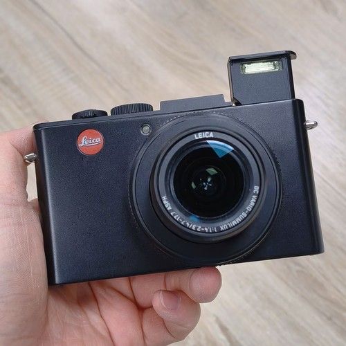 Leica D-LUX 6 Black 10.1 MP 3.8x Optical Zoom Compact Digital Camera BLACK
