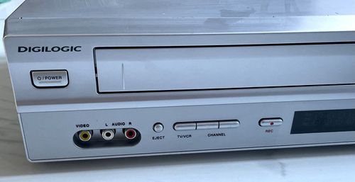 Digilogic DVDVCR2 DVD/VCR Combo Player VHS Video Cassette Recorder With Cable — image 3