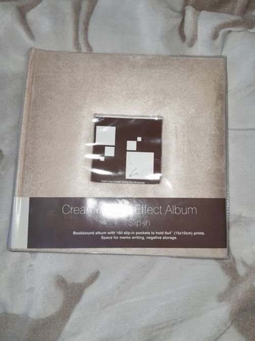 New Cream Suede Effect Photo Album. Holds 160 6x4 Pictures