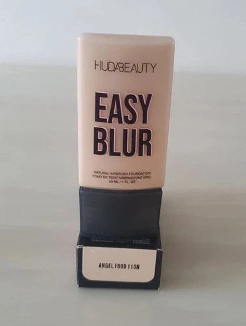 Huda Beauty Easy Blur Natural Airbrush Foundation 30ml New Boxed