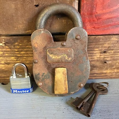 3" x 5" San Quentin Death Row Padlock Cast Iron Working Lock & Key Rusty Antique — image 2