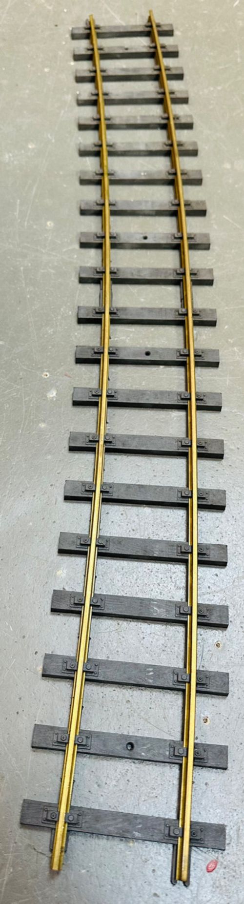 ASTER HOBBY - GAUGE 1 / G SCALE - CURVED TRACK SECTION - 3m RADIUS - 12 DEG ARC — image 1
