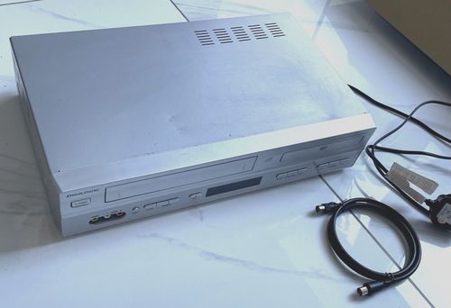 Digilogic DVDVCR2 DVD/VCR Combo Player VHS Video Cassette Recorder With Cable — image 1