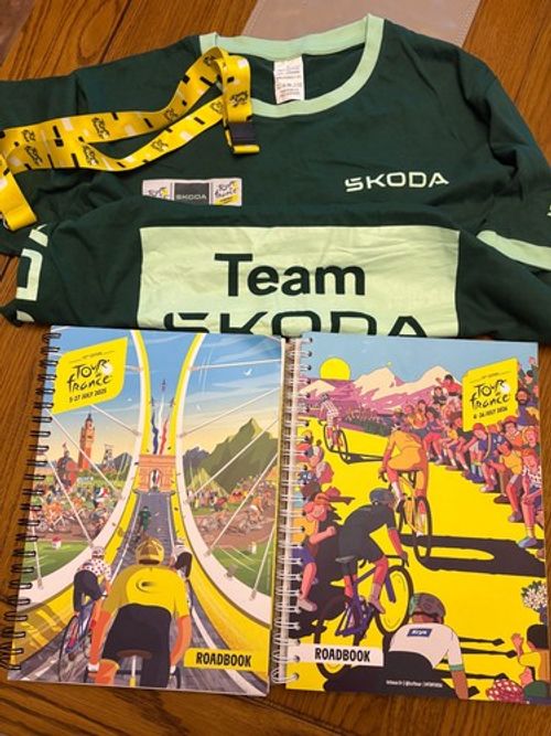 Official Tour de France 2025 & 2026 Roadbook Bundle + Skoda T-Shirt L - Rare