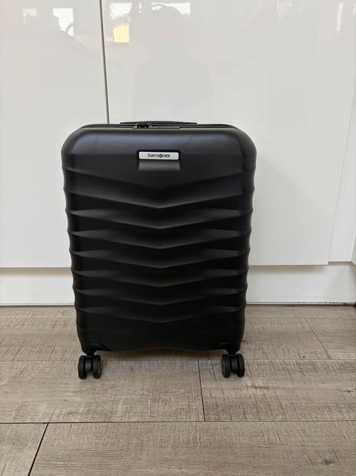 Large + Cabin Samsonite Suitcase with TSA Lock & Expandable Capacity - Blk — image 15